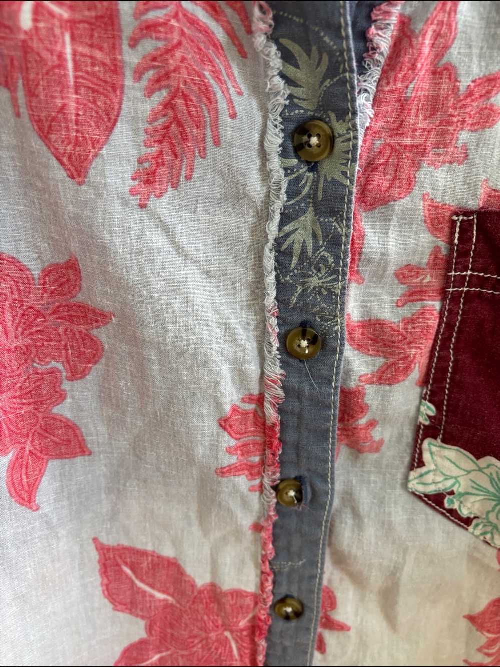 Free People We the Free Chasing Waves Button-down in Chambray, size M - Picture 6 of 9
